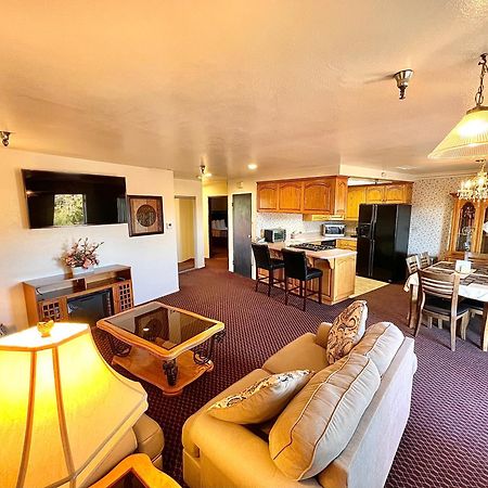 Oakridge Inn Oak View Екстериор снимка