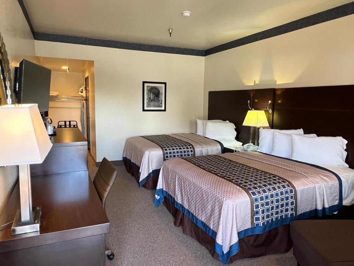 Oakridge Inn Oak View Екстериор снимка