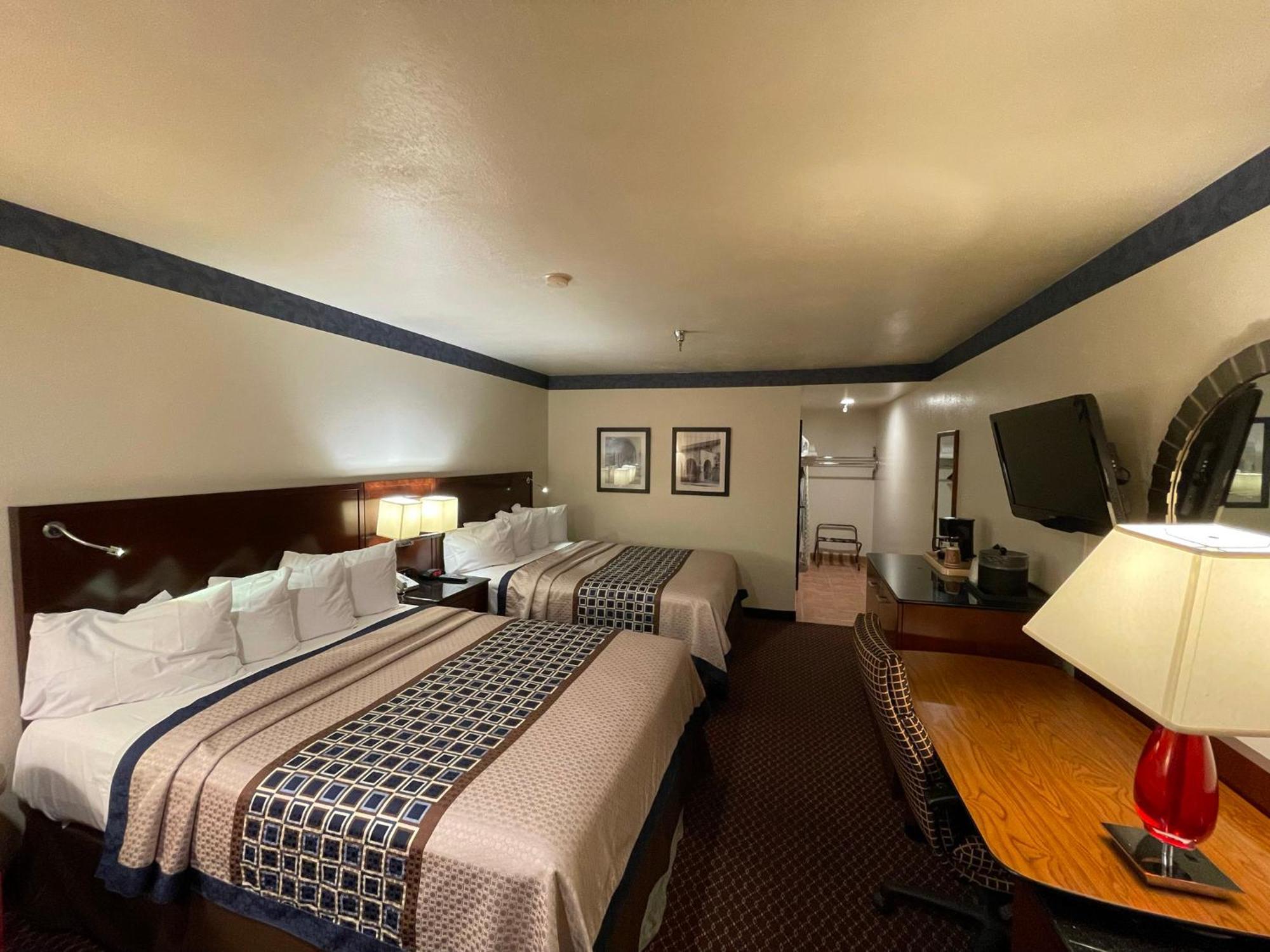 Oakridge Inn Oak View Екстериор снимка