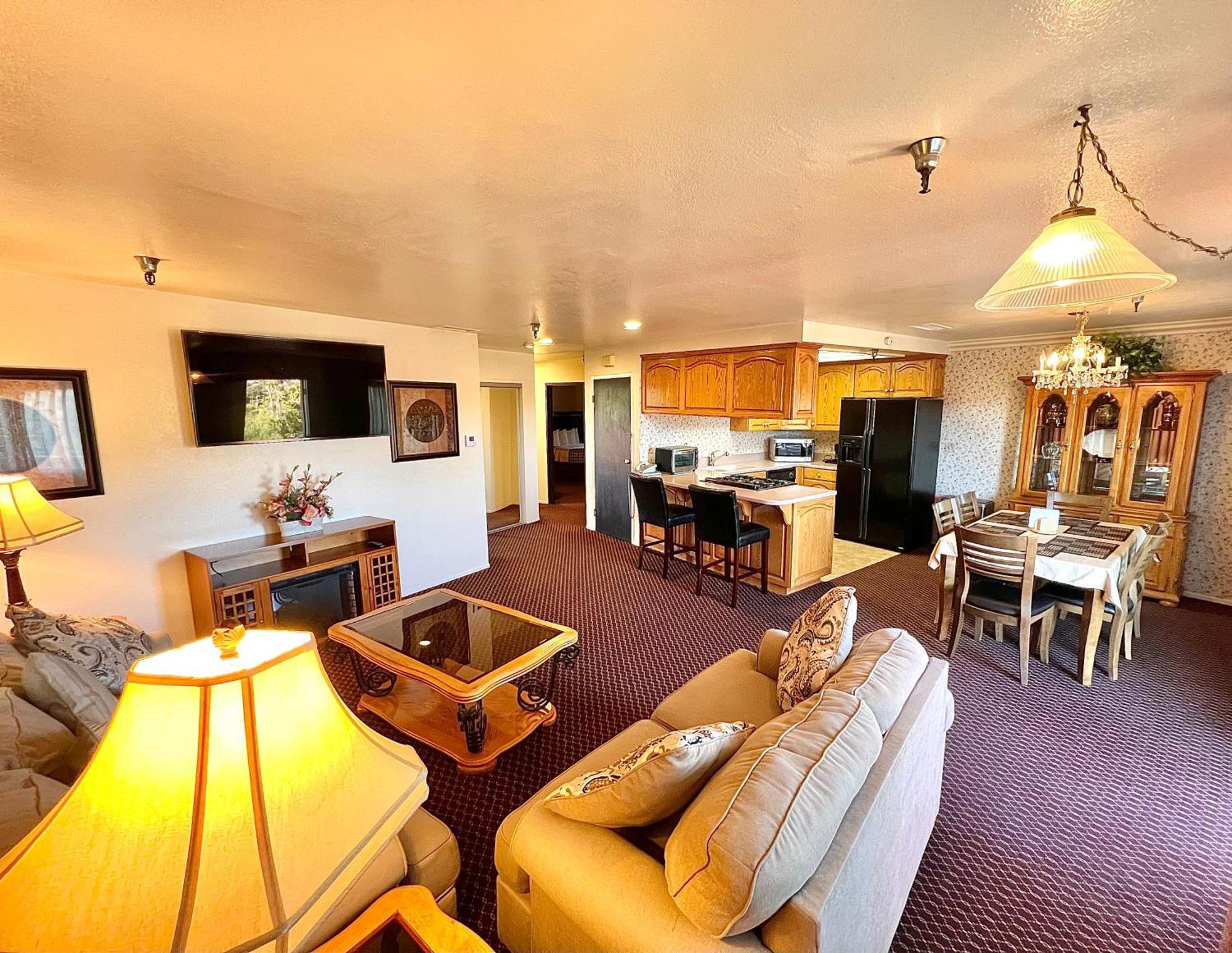 Oakridge Inn Oak View Екстериор снимка