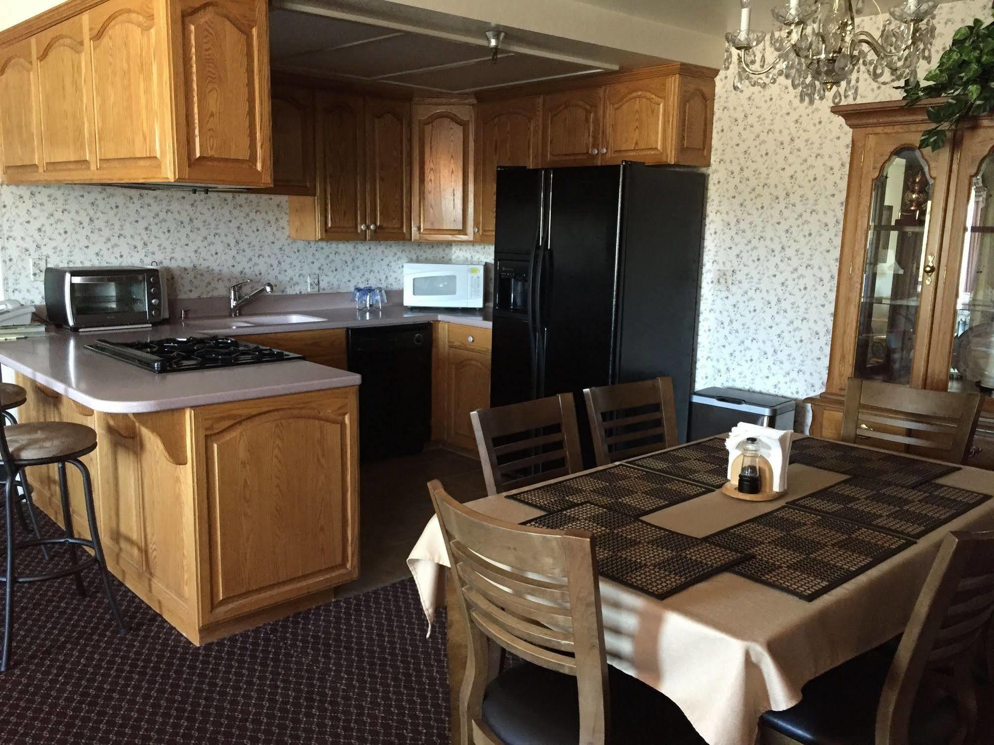 Oakridge Inn Oak View Екстериор снимка